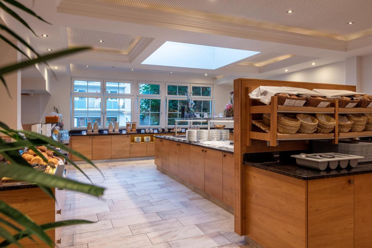Aktiv- & Gesundheitsresort Das Gxund - Thermeneintritt Inklusive บาดฮอฟกัสไตน์ ภายนอก รูปภาพ