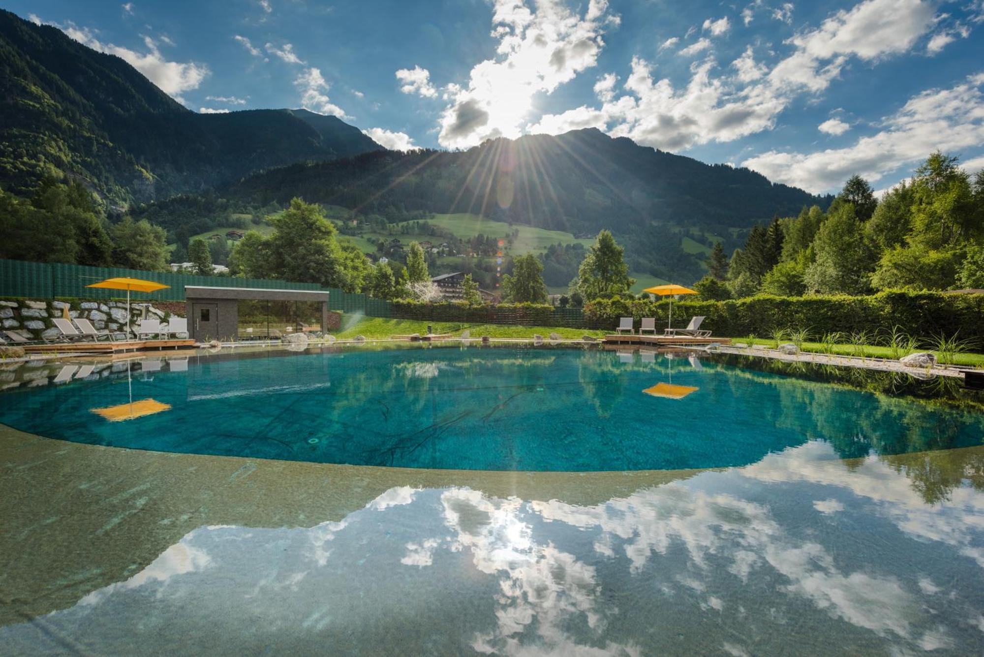 Aktiv- & Gesundheitsresort Das Gxund - Thermeneintritt Inklusive บาดฮอฟกัสไตน์ ภายนอก รูปภาพ