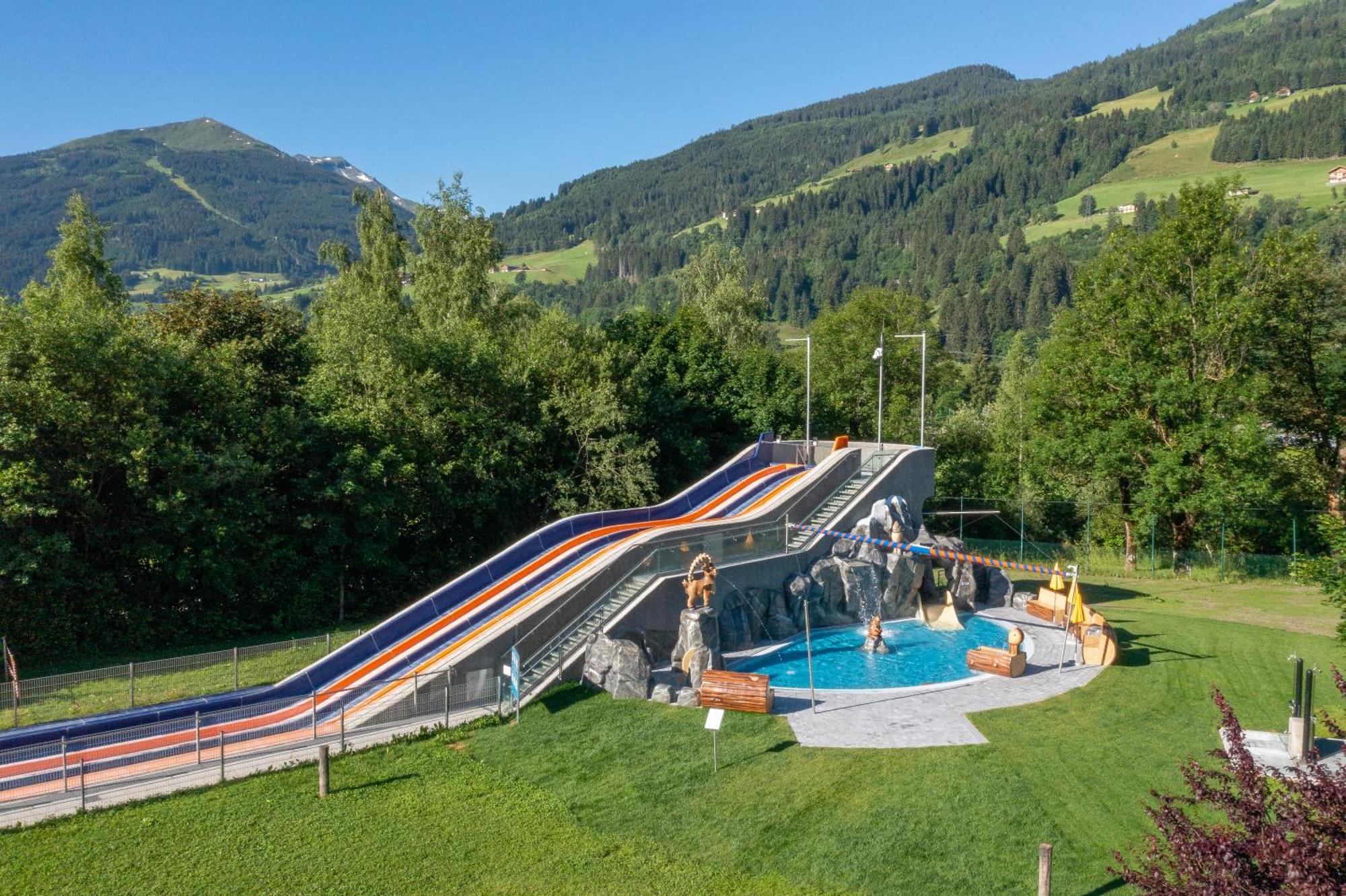 Aktiv- & Gesundheitsresort Das Gxund - Thermeneintritt Inklusive บาดฮอฟกัสไตน์ ภายนอก รูปภาพ